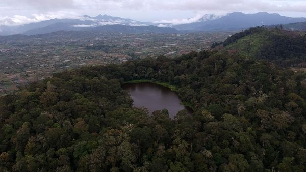 Jelajah Danau Belibis di Kaki Gunung Kerinci