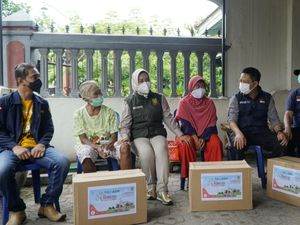 Walkot Mojokerto Blusukan ke Rumah Warga Bareng Suami