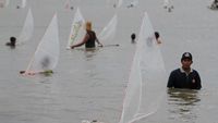 Unik Banget! Ada Lomba Perahu Mini Lho di Surabaya
