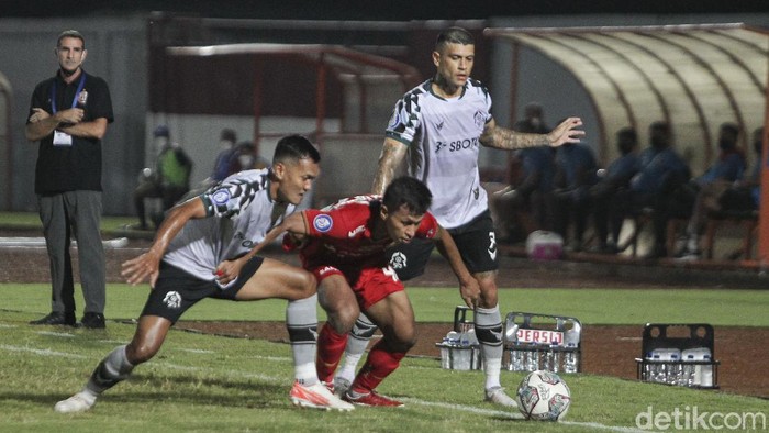 Persija Jakarta meraih kemenangan di pekan ke-15 BRI Liga 1 musim ini, setelah menumbangkan Tira Persikabo dengan skor tipis 1-0.