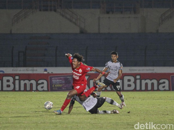 Persija Jakarta meraih kemenangan di pekan ke-15 BRI Liga 1 musim ini, setelah menumbangkan Tira Persikabo dengan skor tipis 1-0.