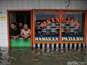 Tanggul Tak Jebol tapi Tetap Kena Rob, Tanah Jakarta Turun Makin Parah?