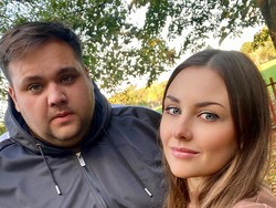 Pria Gemuk Di-bully karena Punya Istri Cantik, Ungkap Kisah Cinta Manis Mereka