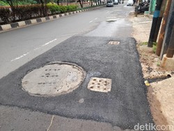 detikcom Do Your Magic: Usai Sempat Diberi Pot, Sumur Resapan Ini Diaspal