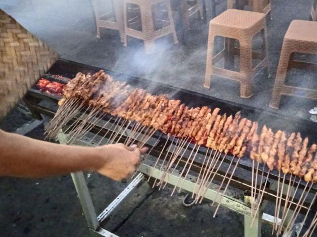 Sudah Ada Puluhan Tahun Lalu, 5 Tempat Makan di Tangerang Ini Masih Diantre Sudah Ada Puluhan Tahun Lalu, 5 Tempat Makan di Tangerang Ini Masih Diantre