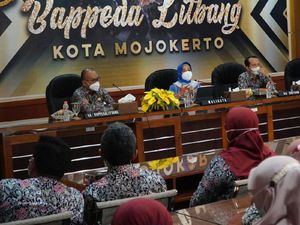 Walkot Mojokerto Beri Pembinaan Tata Kelola Pemerintahan ke ASN