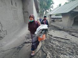 Cari Anggota Keluarga, Warga Datangi Lokasi Terdampak Erupsi Semeru