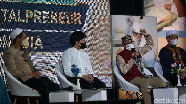 Dorong Ekraf, Sandiaga Uno Dukung Santri Jadi Konten Kreatif