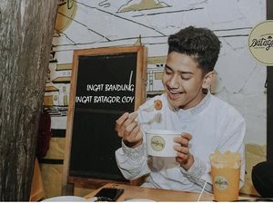Doyan Kulineran, Ini Keseruan Syakir Daulay Saat Makan Jagung Bakar dan Sate Doyan Kulineran, Ini Keseruan Syakir Daulay Saat Makan Jagung Bakar dan Sate