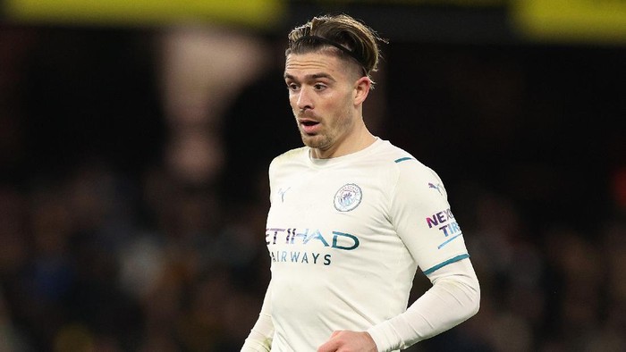 WATFORD, ENGLAND - DECEMBER 04: Jack Grealish of Manchester City in action during the Premier League match between Watford  and  Manchester City at Vicarage Road on December 04, 2021 in Watford, England. (Photo by Richard Heathcote/Getty Images)