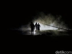 Listrik Padam Berjam-jam Gegara Banjir, PLN Kasih Kompensasi?