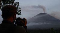 Waspada, Gunung Semeru Masih Luncurkan Awan Panas Usai Erupsi