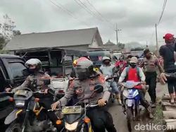 Hujan Abu Semeru Terjadi Lagi, Warga dan Petugas Tinggalkan Lokasi Evakuasi