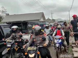 Respons Polri Tanggulangi Erupsi Gunung Semeru