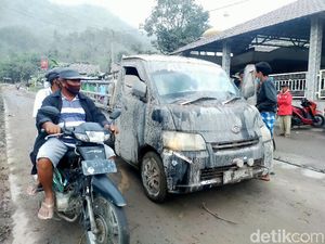 28 Sekolah dari PAUD Sampai SMK Terdampak Erupsi Semeru 28 Sekolah dari PAUD Sampai SMK Terdampak Erupsi Semeru
