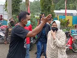 Risma Dirikan Tempat Pengungsian Terpadu Semeru dan Buka Dapur Umum