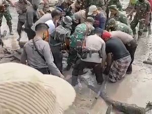 Wabup Lumajang Sebut 12 Warga Meninggal Dampak Semeru Erupsi