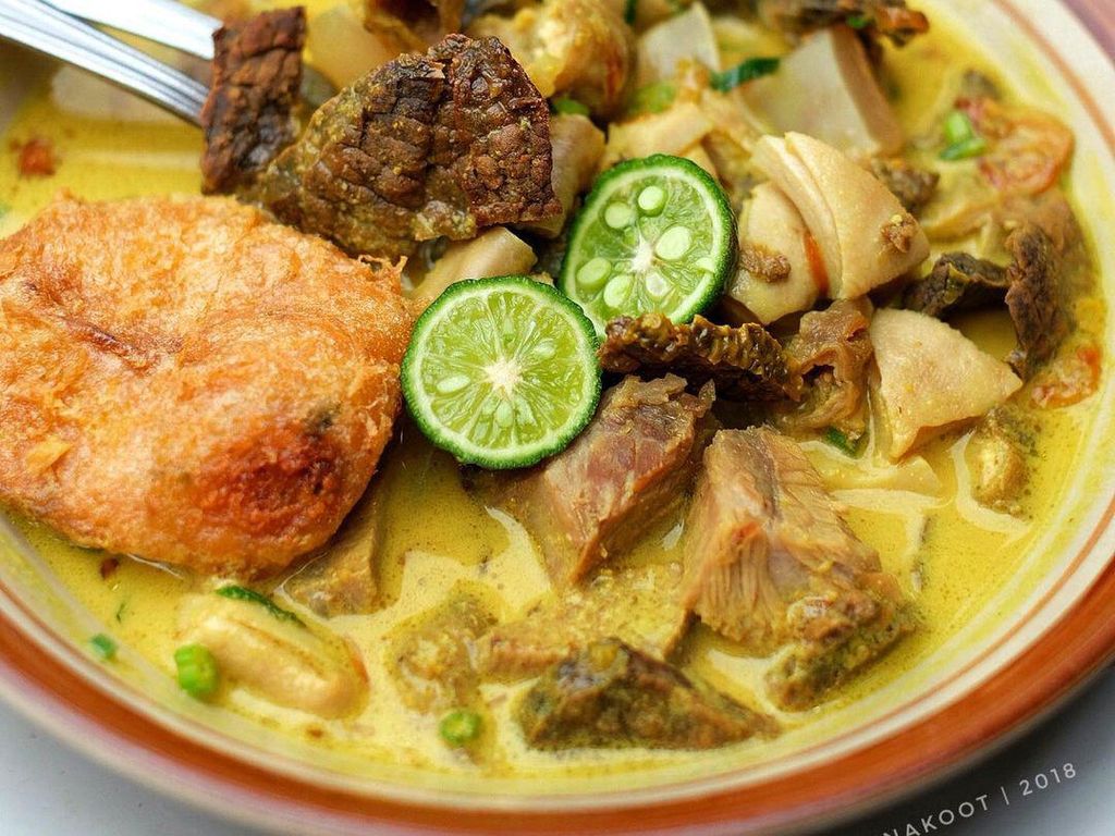 Tempat Makan Legendaris di Bogor hingga Penjual Ayam Goreng Galak di Cirebon