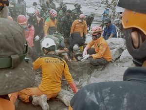 Tim SAR Gabungan Dibagi 3 Regu untuk Cari Korban Erupsi Gunung Semeru