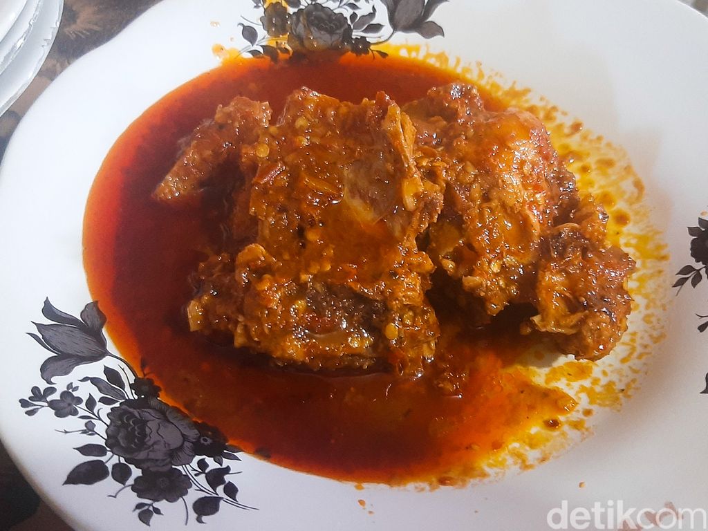 Ayam Rarang Khas Lombok Bisa Dinikmati di Warung Inaq Dellah