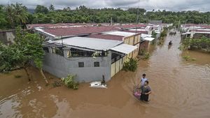Banjir Terjang Lombok Barat, Ratusan Rumah Terendam