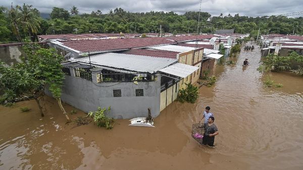 Banjir Terjang Lombok Barat, Ratusan Rumah Terendam