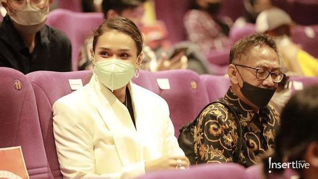 Film Aku Tak Sendiri