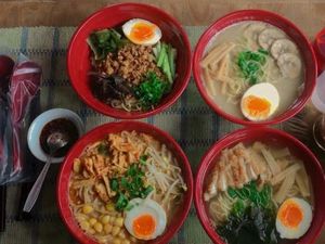 Slurpp! Ramen Enak Rp 20 Ribuan Ada di Sini