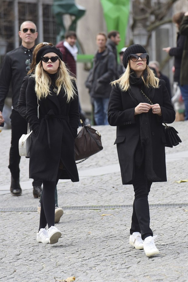 Foto: harpersbazaar.com Reese Witherspoon dan Ava Phillippe/