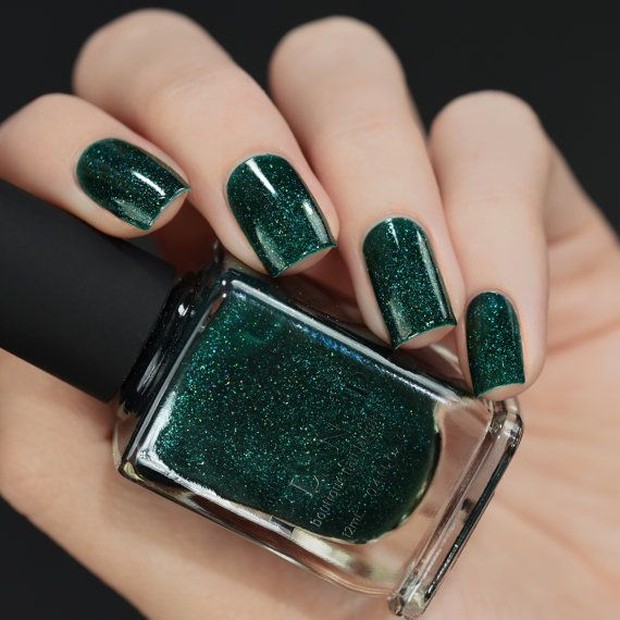 Emerald green nail art/