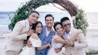 Gaya Keren 3 Adik Bibi Ardiansyah Saat Lagi Asyik Kulineran