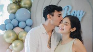 8 Gaya Jessica Iskandar Saat Ungkap Jenis Kelamin Anak, Baby Bump Jadi Atensi