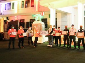 KAI Beri Bantuan Toilet Portable-Sembako untuk Korban Erupsi Semeru