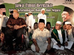 Kenang Sosok Gus Dur di Bukunya, Prabowo: Beliau Selalu Moderat