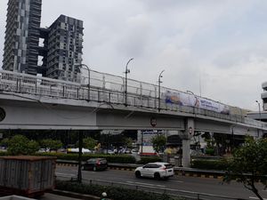 detikcom Do Your Magic: Pengecatan JPO MT Haryono Bakal Dilanjut Malam Ini