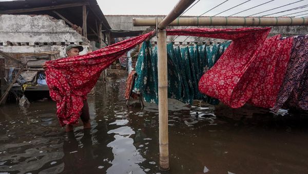Upah Perajin Batik Pekalongan Turun Imbas Banjir Rob