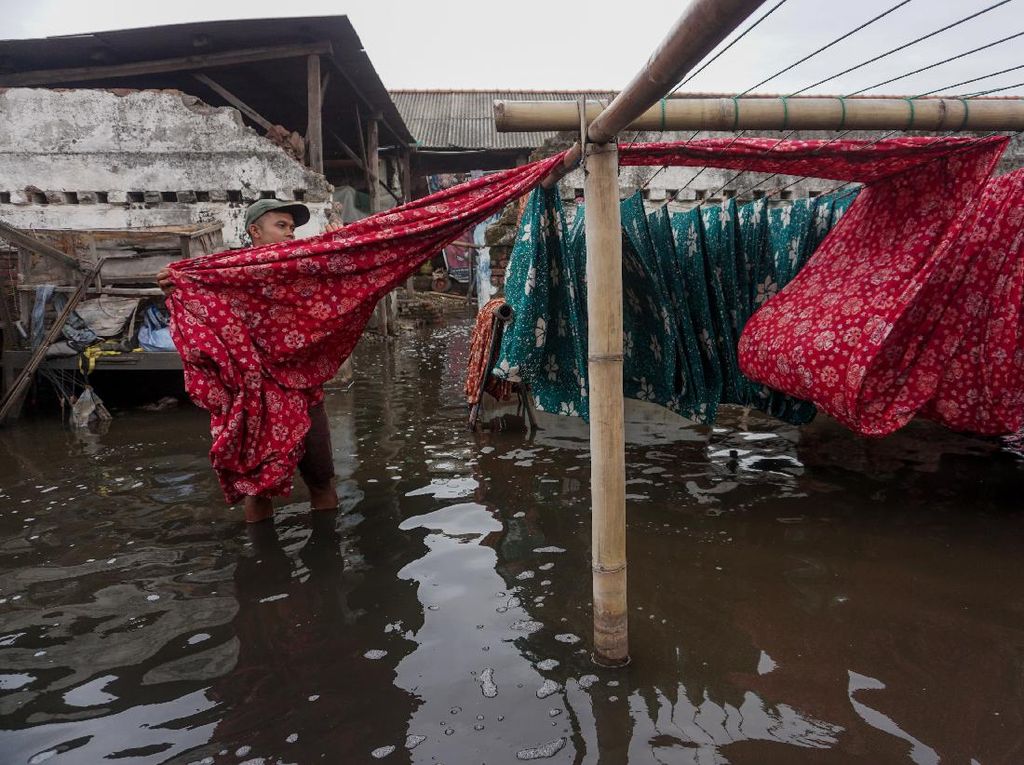 Upah Perajin Batik Pekalongan Turun Imbas Banjir Rob