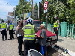 Tindak Parkir Liar di Kota Cirebon, Polisi Tilang 42 Kendaraan