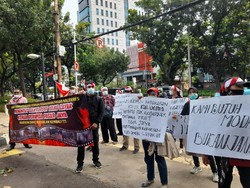 Demo Depan DPRD DKI, Korban Kebakaran Pasar Kalideres Tuntut Ganti Rugi