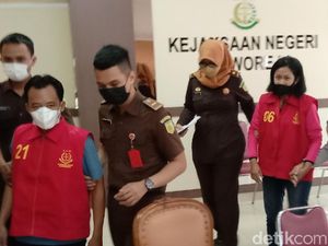 Raja-Ratu Agung Sejagat Kembali Dijebloskan Bui! Raja-Ratu Agung Sejagat Kembali Dijebloskan Bui!