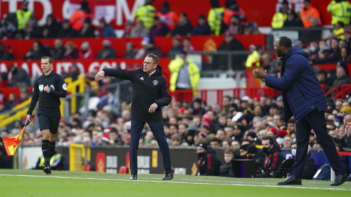 1 Janji yang Ditepati Rangnick dalam Hitungan Hari. Foto: AP/Jon Super