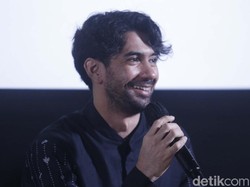 Reza Rahadian soal Adegan Panas dengan Anya Geraldine