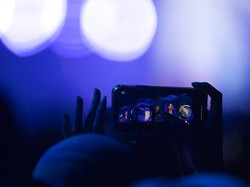 Analisis Parasocial Interaction di Balik Militansi Fans K-Pop Bela Idola