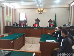 15 Terdakwa Pembobol Bank Jateng Rp 20 M Jalani Sidang Perdana