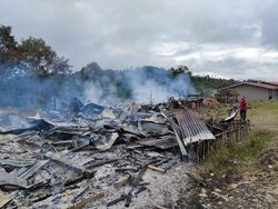 Penampakan SMA di Oksibil Papua Hangus Dibakar KKB
