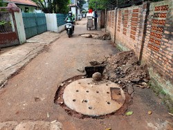 detikcom Do Your Magic: Gundukan Tanah Hilang, Sisa Lubang Sumur Resapan di Pasming