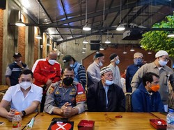 Polisi: 3 ABG Joget-joget di Kafe Wow dan Dikaitkan LGBT Minta Maaf