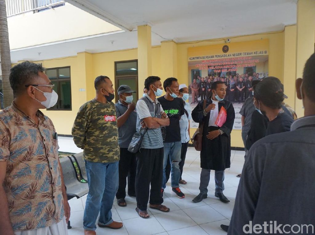 Tetangga Kumpulkan Uang untuk Mbah Minto, Terkumpul Rp 50 Juta Tetangga Kumpulkan Uang untuk Mbah Minto, Terkumpul Rp 50 Juta
