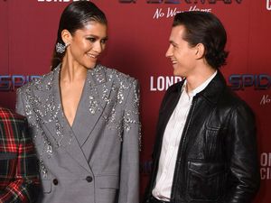 Tom Holland dan Zendaya Dikabarkan Akan Menikah Tom Holland dan Zendaya Dikabarkan Akan Menikah