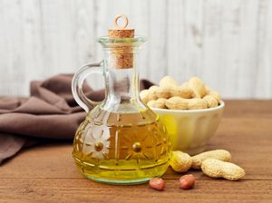 7 Minyak Goreng Sehat hingga Restoran Kena Ilmu Hitam